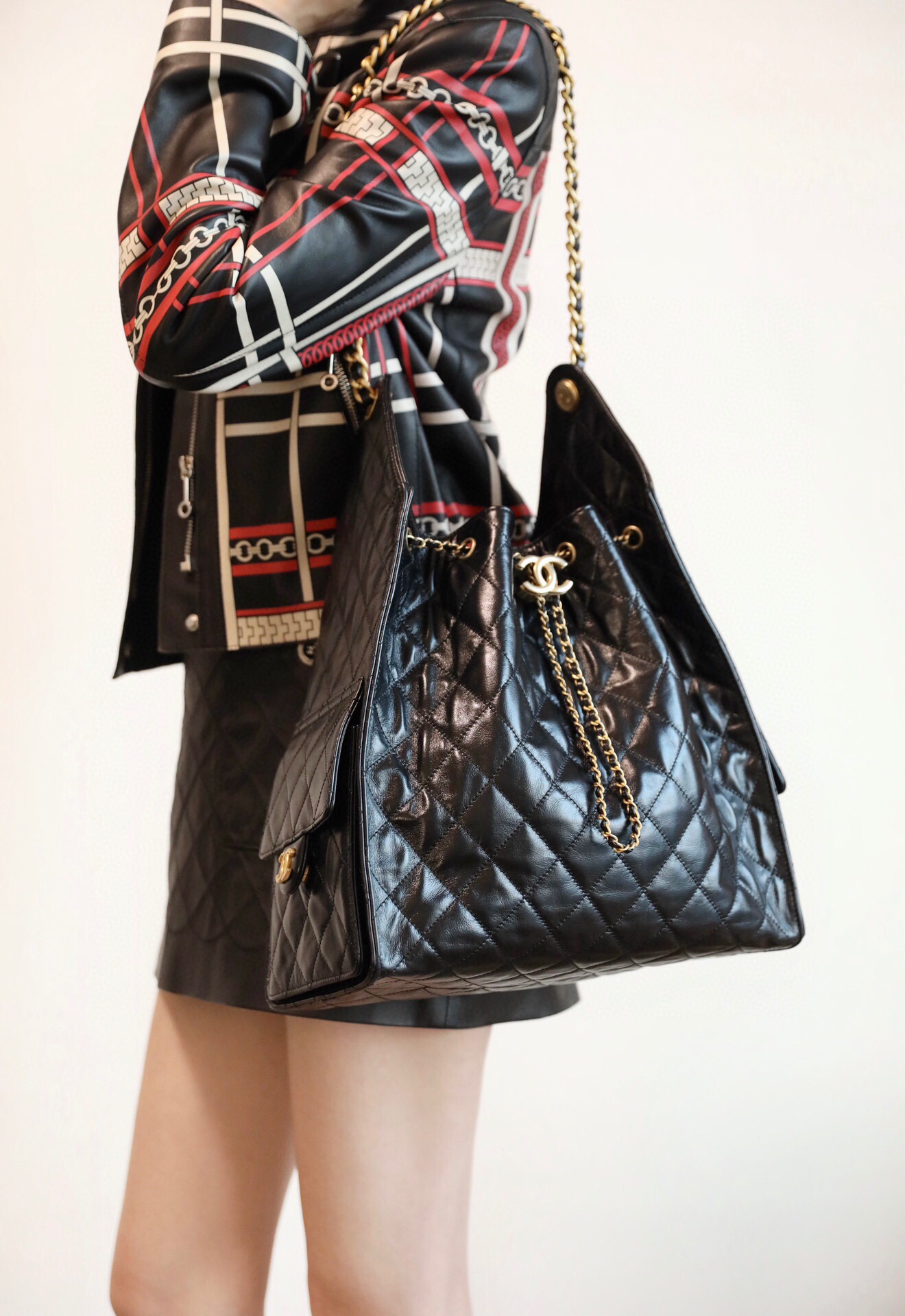 [홍콩명품.CHANEL] 샤넬25백 사이드포켓 골드 체인 호보백 미디움 CN278 GD