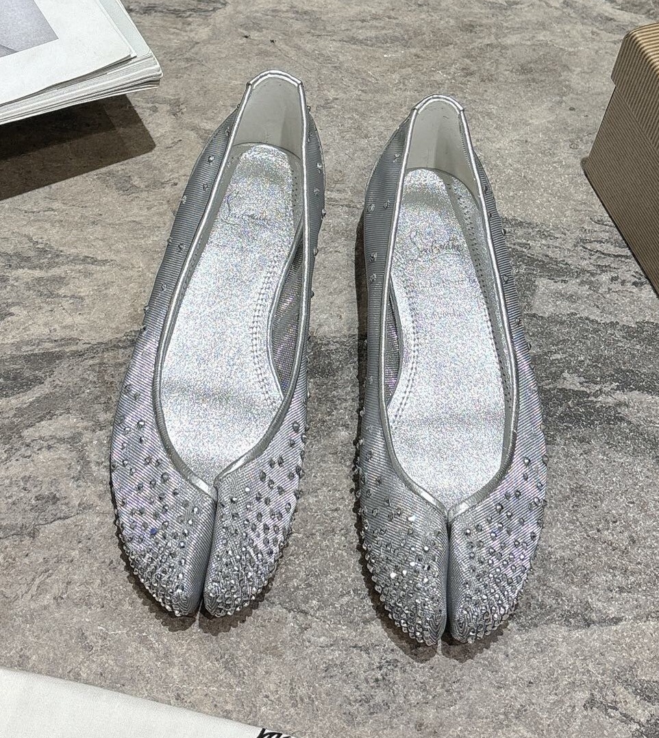 메종마르지엘라 2025 여성용 단화 WA5357 DN