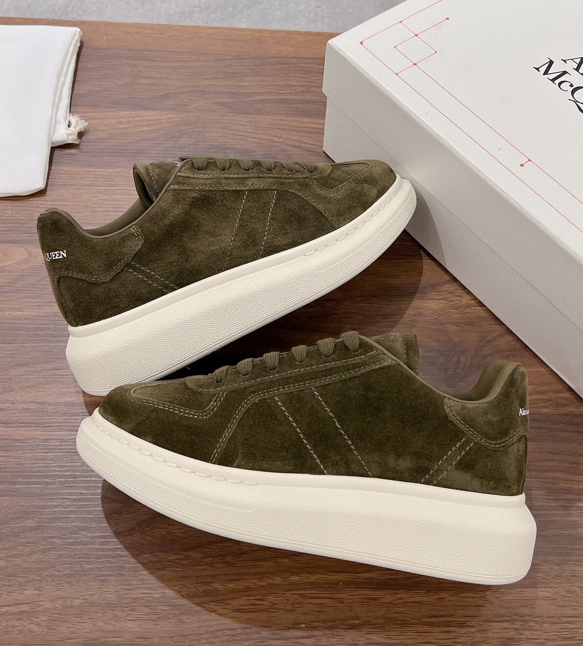 알렉산더 맥퀸 2025 여성용 스니커즈 WA5394 DN