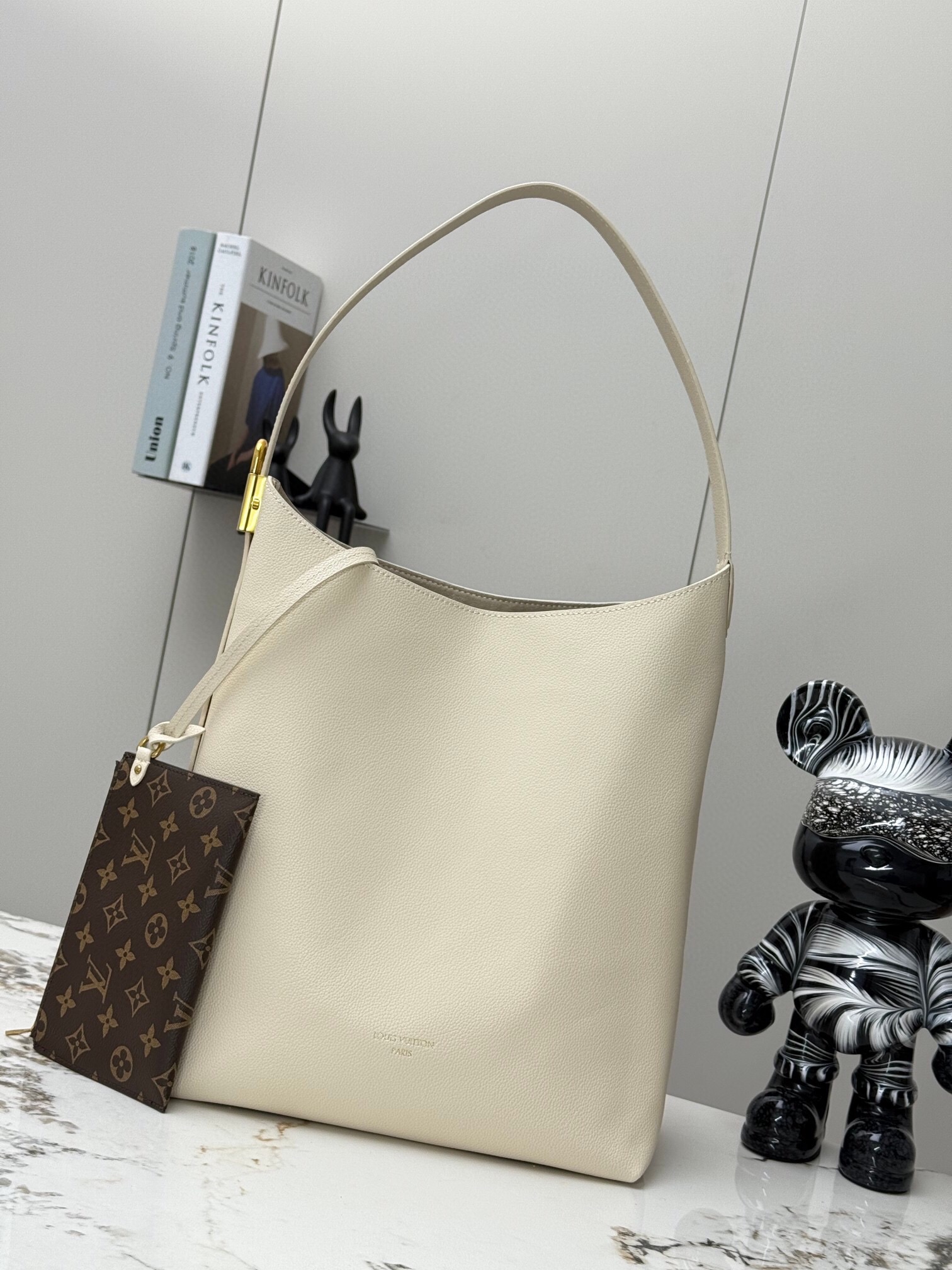 루이비통 로우 키 호보 핸드백 M25022 NMW