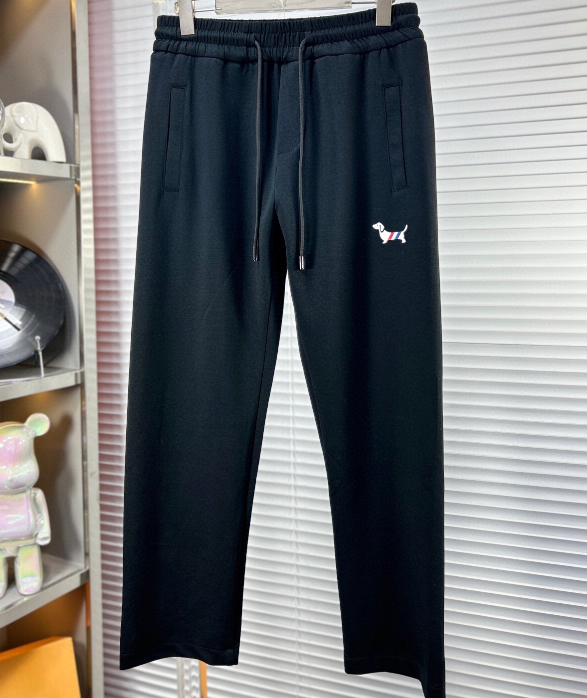 톰브라운 2025 남성용 추리닝바지 TB1196 YB