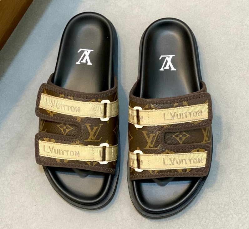 [홍콩명품.Louis Vuitton] 루이비통 2025 남성용 슬리퍼 LV763 SH-E 홍콩명품의류,구매대행,온라인명품