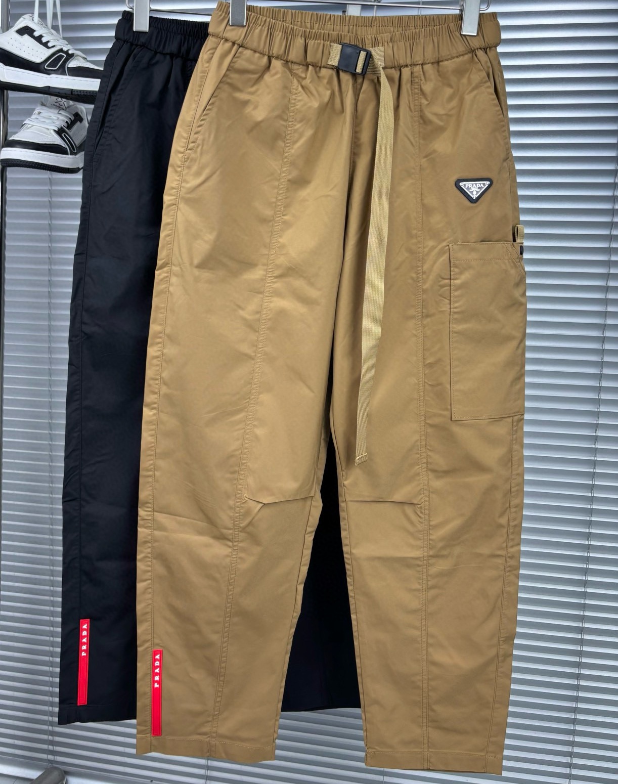 [홍콩명품.PRADA] 프라다 2025 남성용 바지 PD1343 PD 홍콩명품의류,구매대행,온라인명품