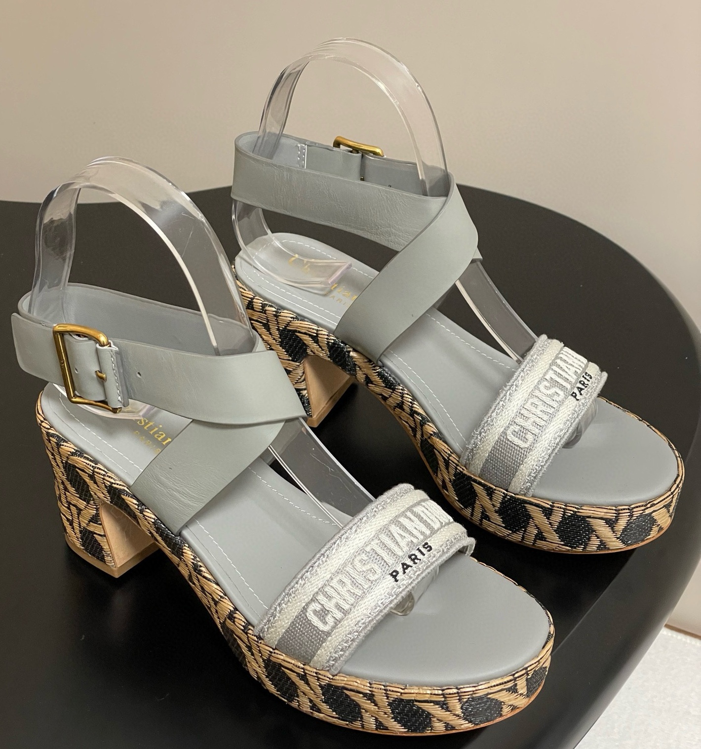 [홍콩명품.Christian Dior ] 크리스챤 디올 2025 여성용 샌들 WA5719 JS-A 홍콩명품의류,구매대행,온라인명품