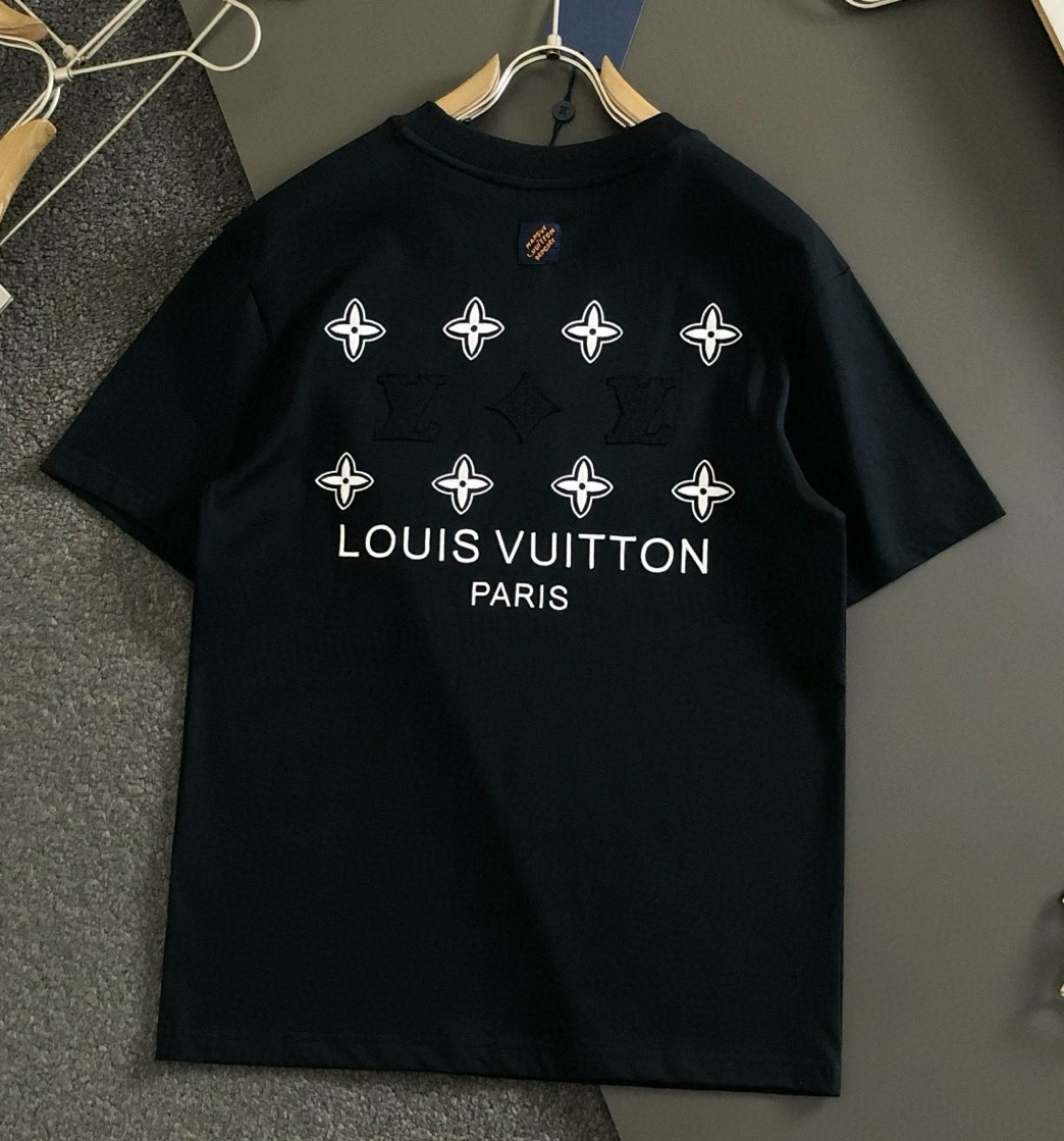 [홍콩명품.LOUIS VUITTON] 루이비통 2025 남성용 반팔 LV1884 YB 2컬러 홍콩명품의류,구매대행,온라인명품