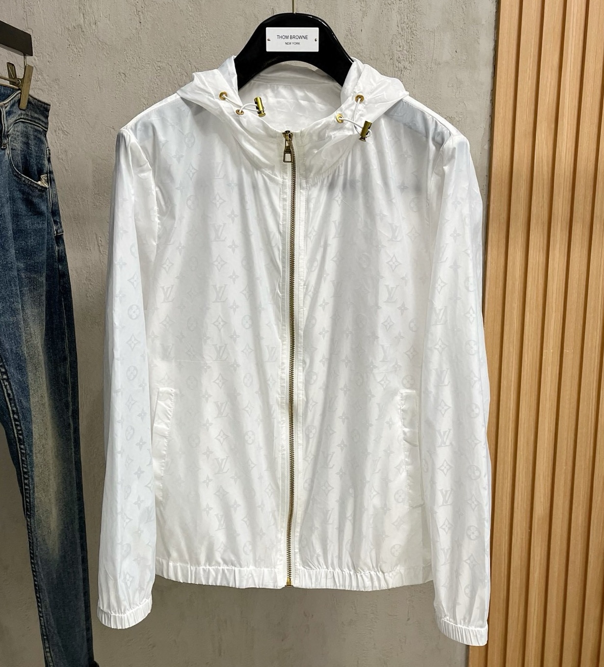 [홍콩명품.LOUIS VUITTON] 루이비통 2025 남성용 바람막이 자켓 LV1902 PD 홍콩명품의류,구매대행,온라인명품