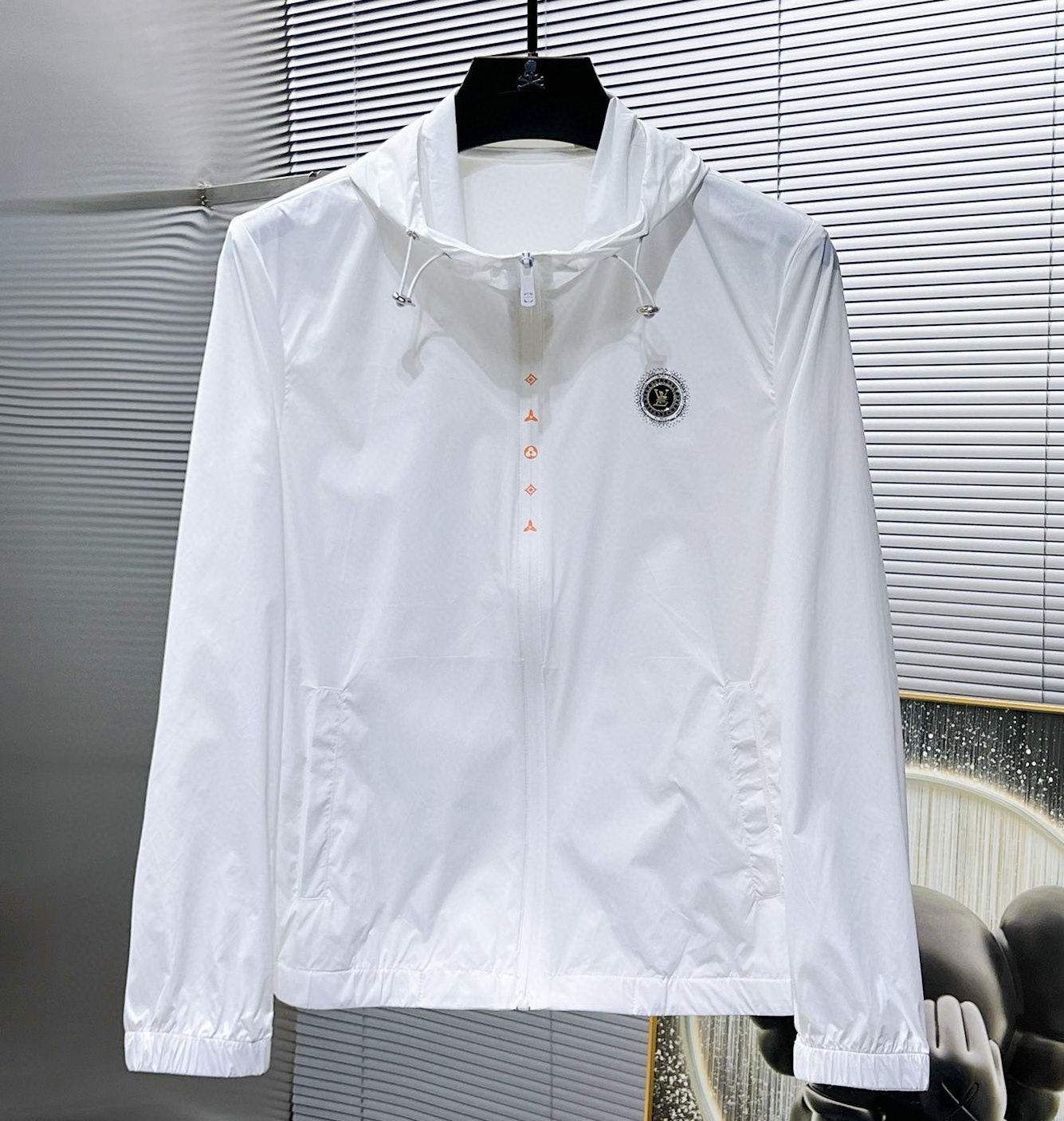 [홍콩명품.LOUIS VUITTON] 루이비통 2025 남성용 바람막이 자켓 LV1906 PD 2컬러 홍콩명품의류,구매대행,온라인명품