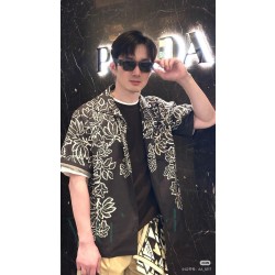 [홍콩명품.PRADA] 프라다 2025 남성용 반팔셔츠 PD1375 HD 홍콩명품의류,구매대행,온라인명품