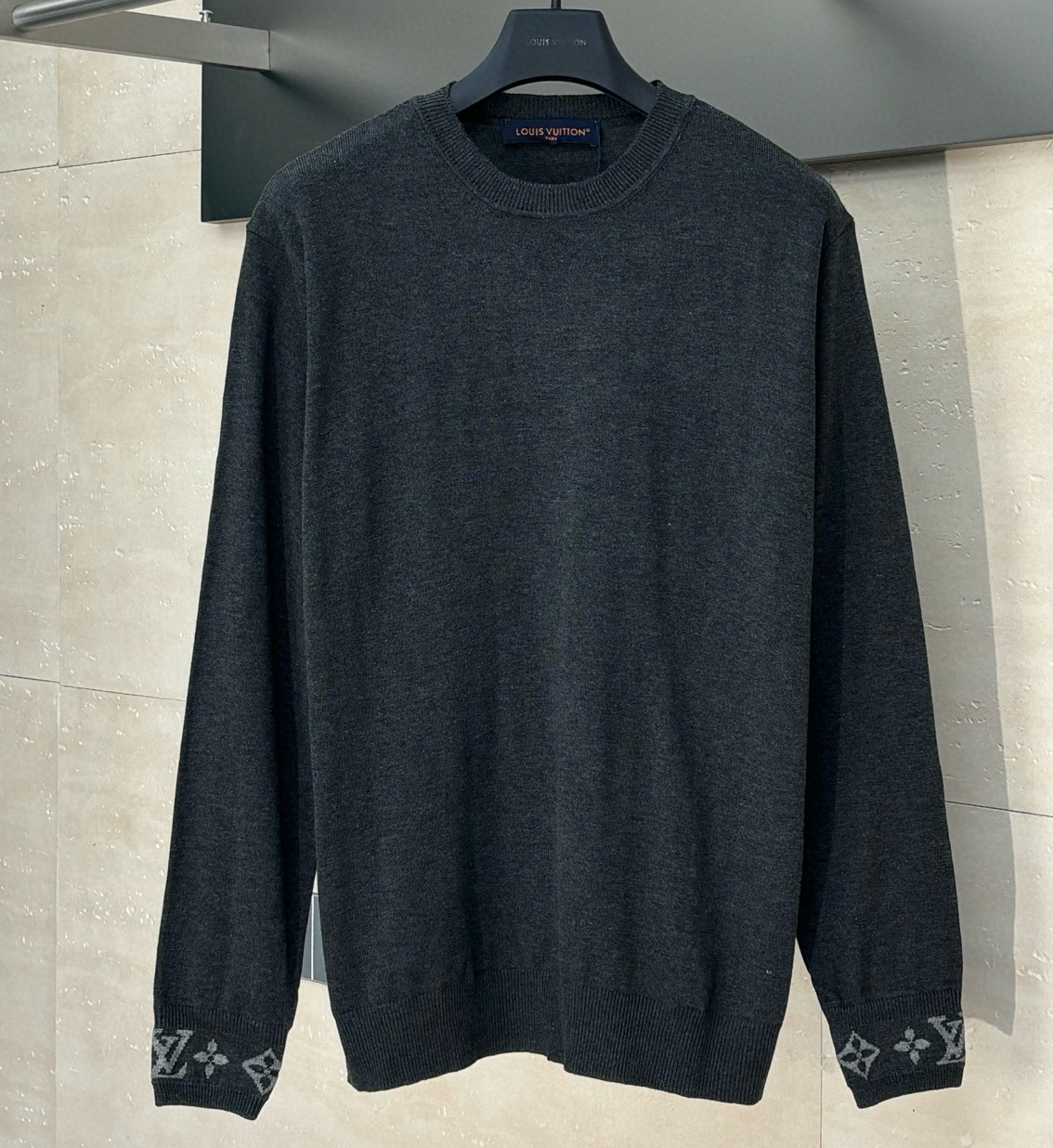 [홍콩명품.LOUIS VUITTON] 루이비통 25SS 로고 울혼방 풀오버 LV1949 YB 홍콩명품의류,구매대행,온라인명품