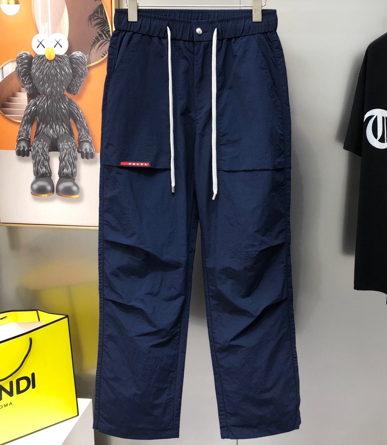 [홍콩명품.PRADA] 프라다 2025 남성용 바지 PD1388 PD 홍콩명품의류,구매대행,온라인명품