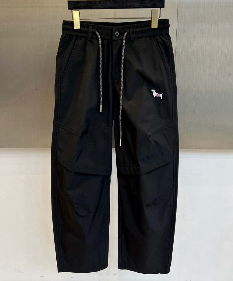 [홍콩명품.THOM BROWNE ] 톰 브라운 2025 남성용 바지 TB1241 PD 홍콩명품의류,구매대행,온라인명품