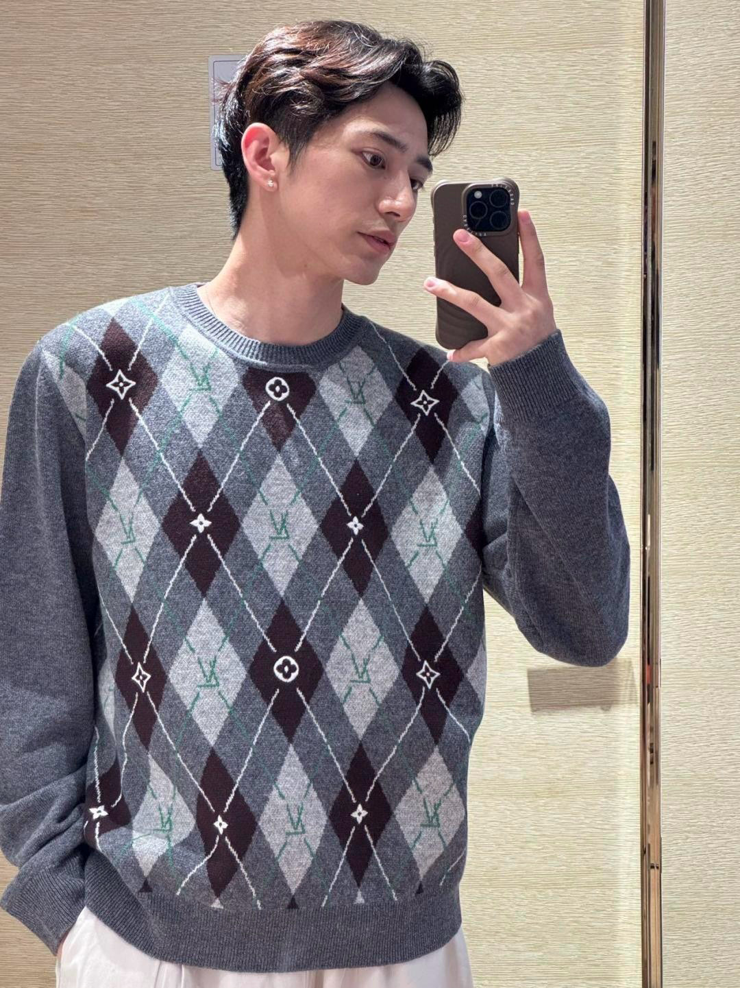 [홍콩명품.LOUIS VUITTON] 루이비통 25SS 니트풀오버 LV2033 HD 홍콩명품의류,구매대행,온라인명품