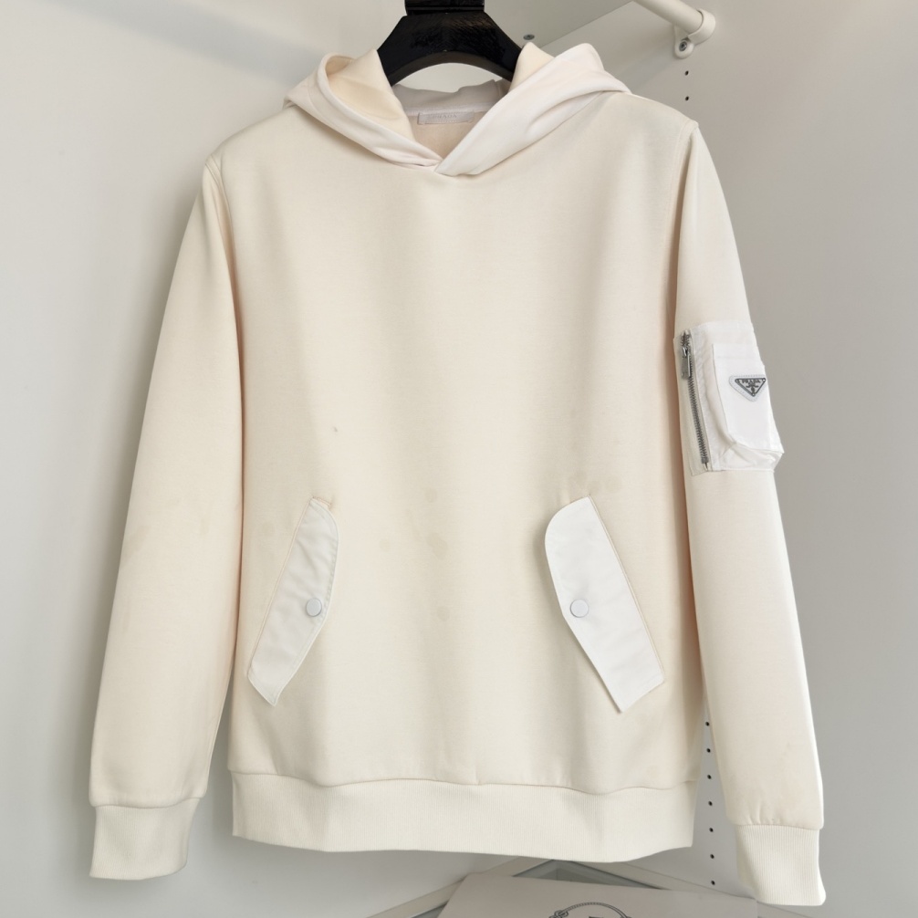 [홍콩명품.PRADA] 프라다 2025 남성용  후드티 PD1423 YB 홍콩명품의류,구매대행,온라인명품