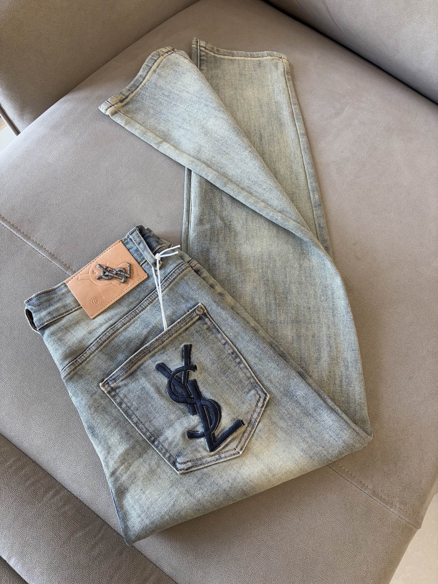 [홍콩명품.SAINT LAURENT] 생로랑 2025 남성용 청바지 YSL076 YB 홍콩명품의류,구매대행,온라인명품