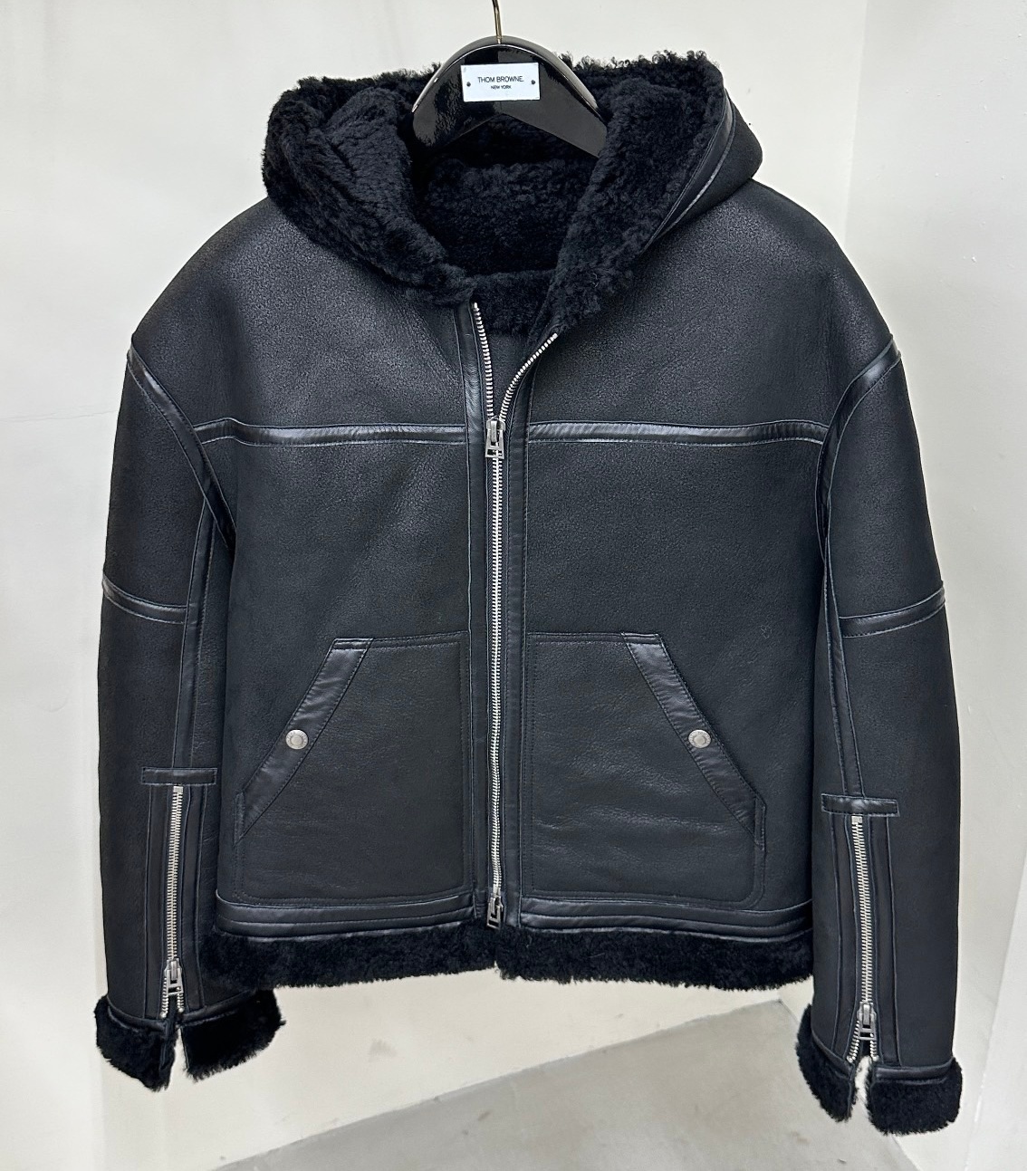 [홍콩명품,TOM FORD] 톰포드 2025 남성용 모피일체 양가죽 코트 TF156 HD 홍콩명품의류,구매대행,온라인명품