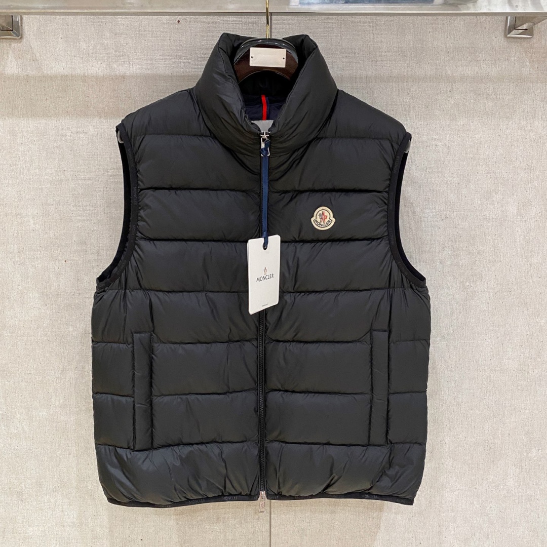 [홍콩명품.MONCLER] 몽클레어 2025 남성용 구스다운 패딩조끼 MQ1358 YB 홍콩명품의류,구매대행,온라인명품