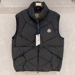 [홍콩명품.MONCLER] 몽클레어 2025 남성용 구스다운 패딩조끼 MQ1360 YB 홍콩명품의류,구매대행,온라인명품