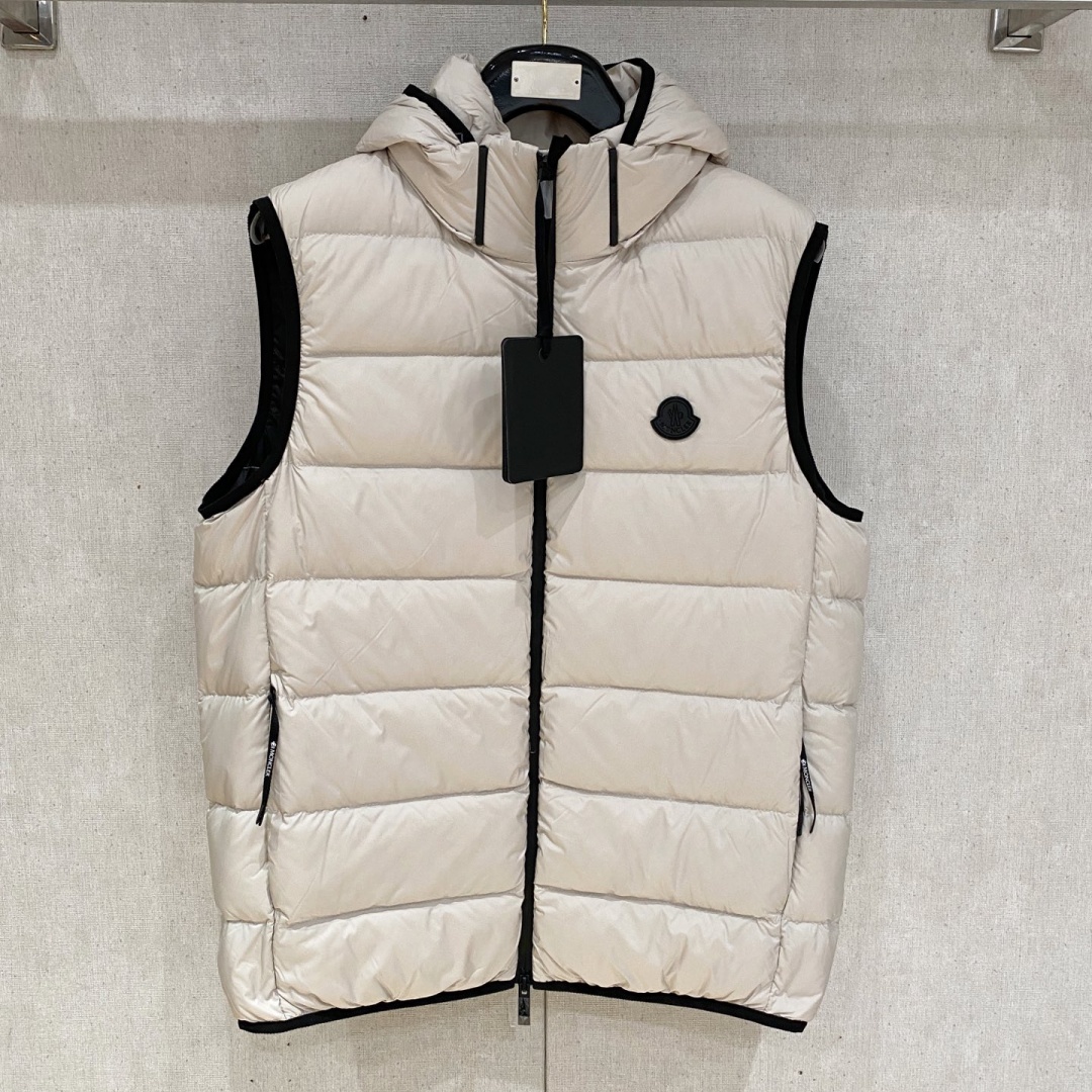 [홍콩명품.MONCLER] 몽클레어 2025 남성용 구스다운 패딩조끼 MQ1362 YB 홍콩명품의류,구매대행,온라인명품