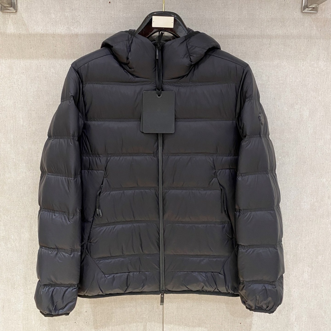 [홍콩명품.MONCLER] 몽클레어 2025 남성용 구스다운 패딩자켓 MQ1387 YB 홍콩명품의류,구매대행,온라인명품