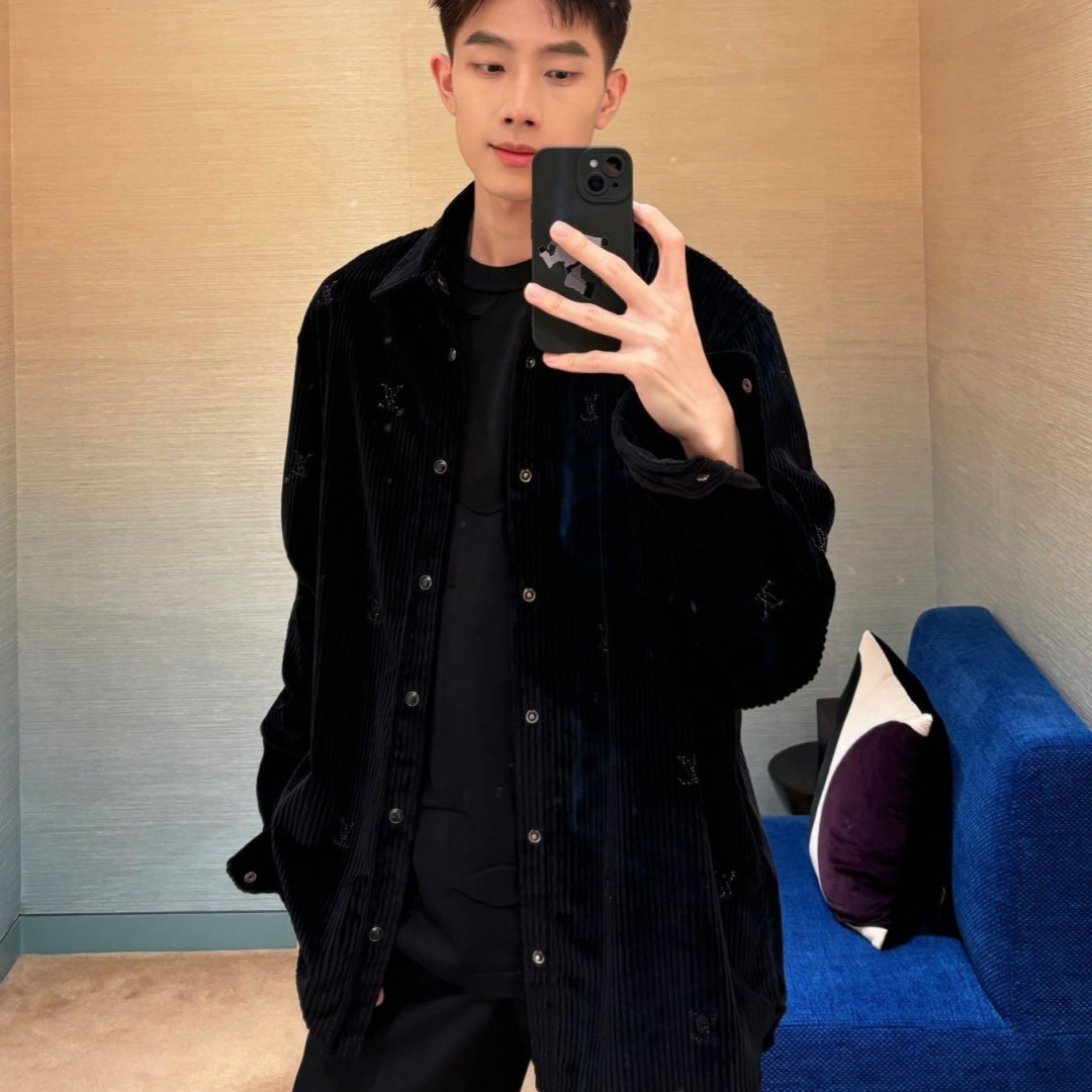 {홍콩명품.LOUIS VUITTON] 루이비통 2025 남성용 셔츠 LV2129 HD 홍콩명품의류,구매대행,온라인명품