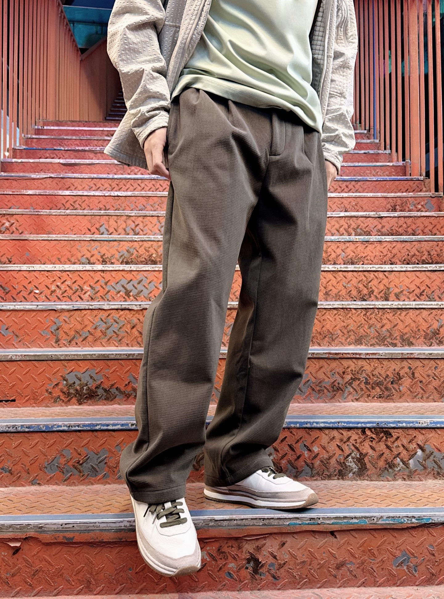 [홍콩명품.BOTTEGA VENETA]보테가베네타 2025 남성용 바지 BV144 HD 홍콩명품의류,구매대행,온라인명품