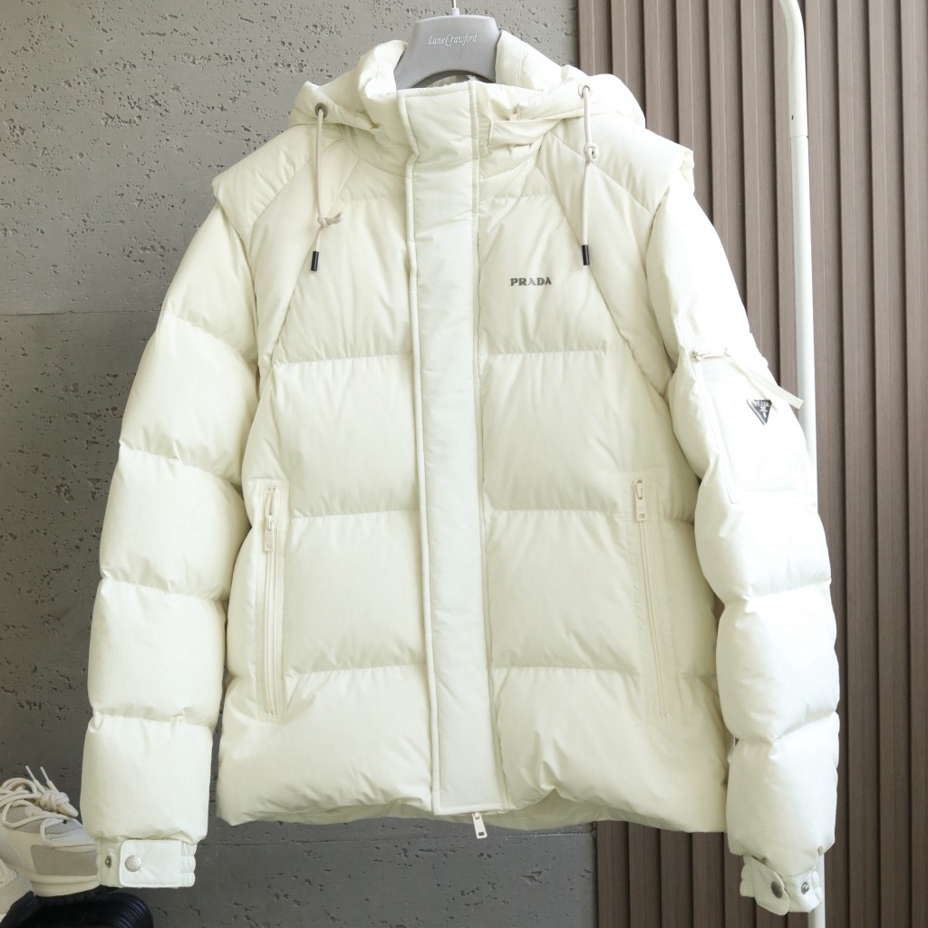 [홍콩명품.PRADA] 프라다 2025 남성용 덕다운 패딩 PD1503 YB 홍콩명품의류,구매대행,온라인명품