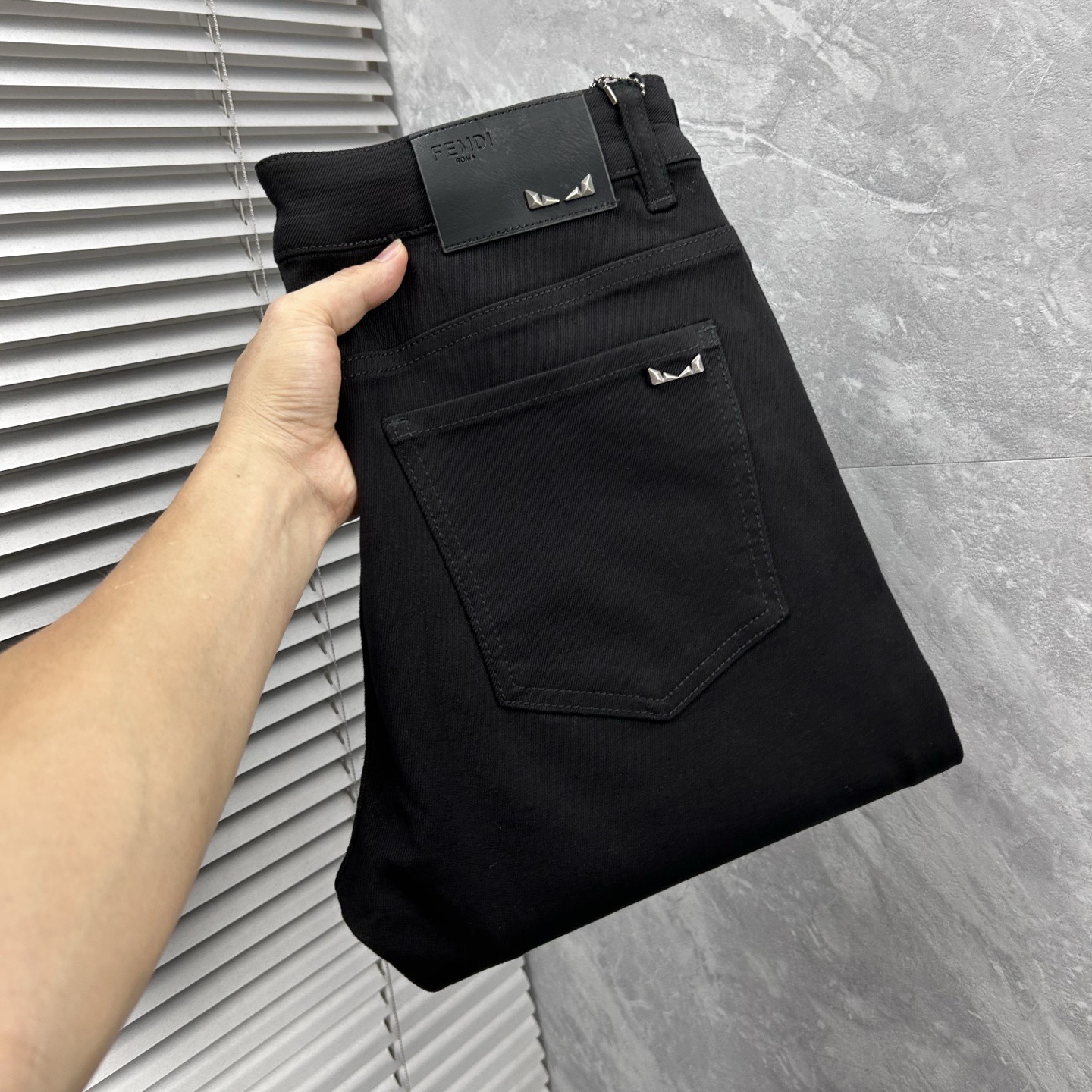 [홍콩명품,FENDI] 펜디 2025 남성용 청바지 FD637 YB 홍콩명품의류,구매대행,온라인명품