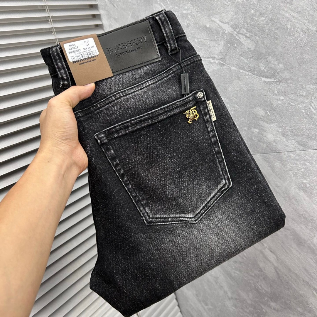 [홍콩명품.BURBERRY] 버버리 2025 남성용 청바지 BU1364 PD 홍콩명품의류,구매대행,온라인명품