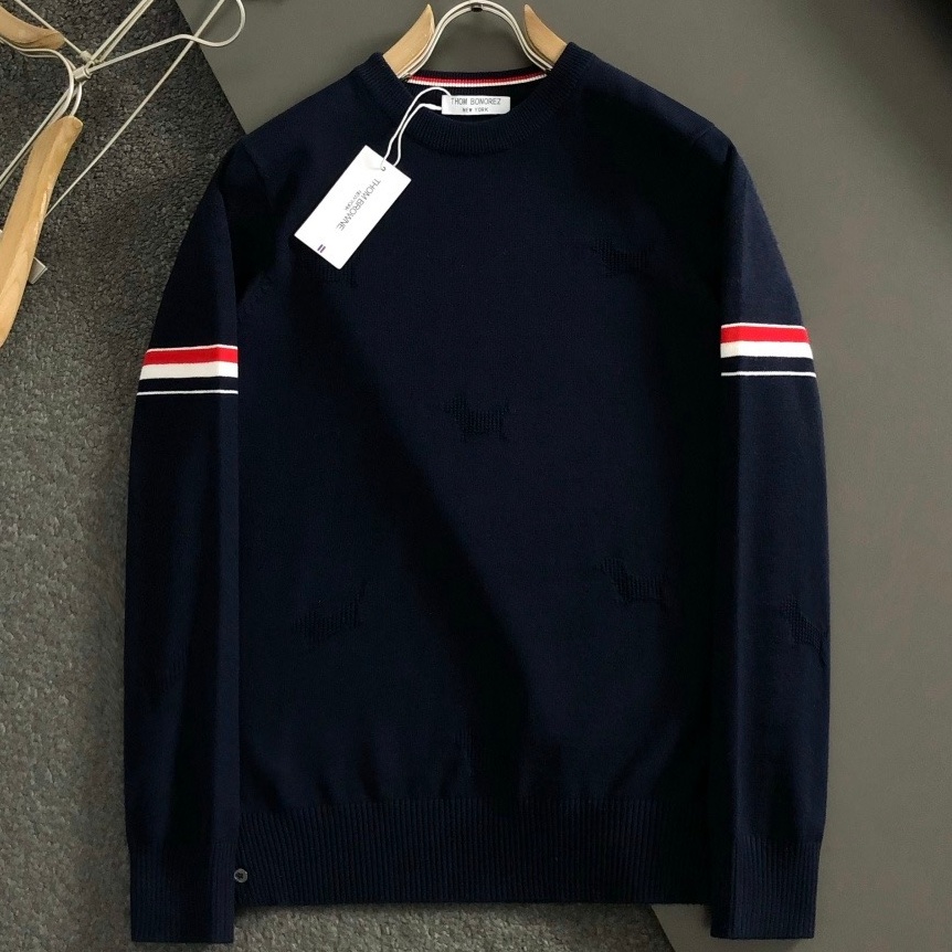 [홍콩명품.THOM BROWNE ] 톰 브라운 2025 남성용 니트 풀오버 TB1339 PD 홍콩명품의류,구매대행,온라인명품