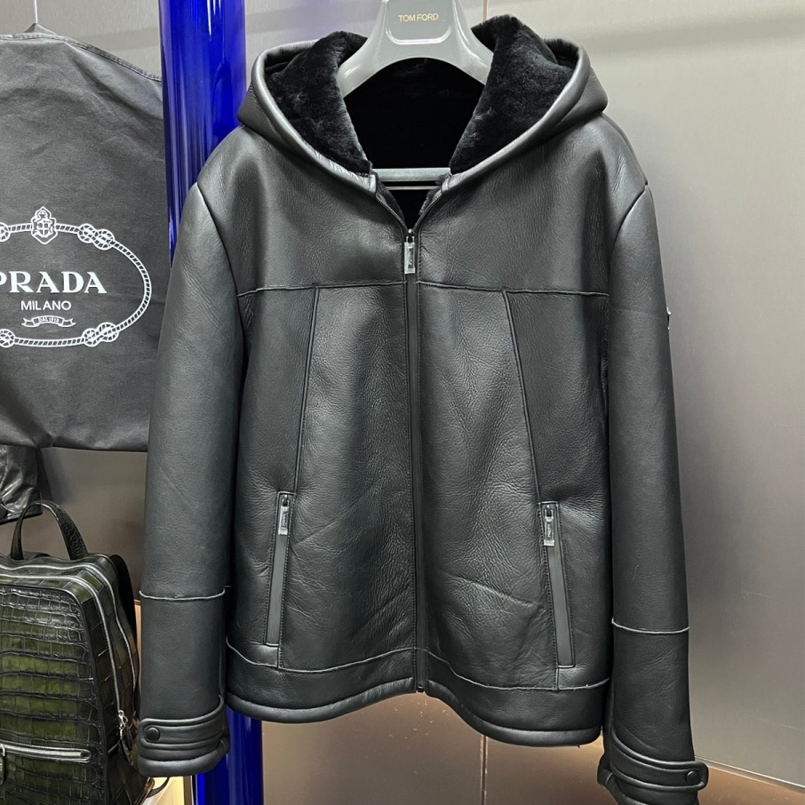 [홍콩명품.PRADA] 프라다 2025 남성용 모피일체 양가죽 코트 P1580 HD 홍콩명품의류,구매대행,온라인명품
