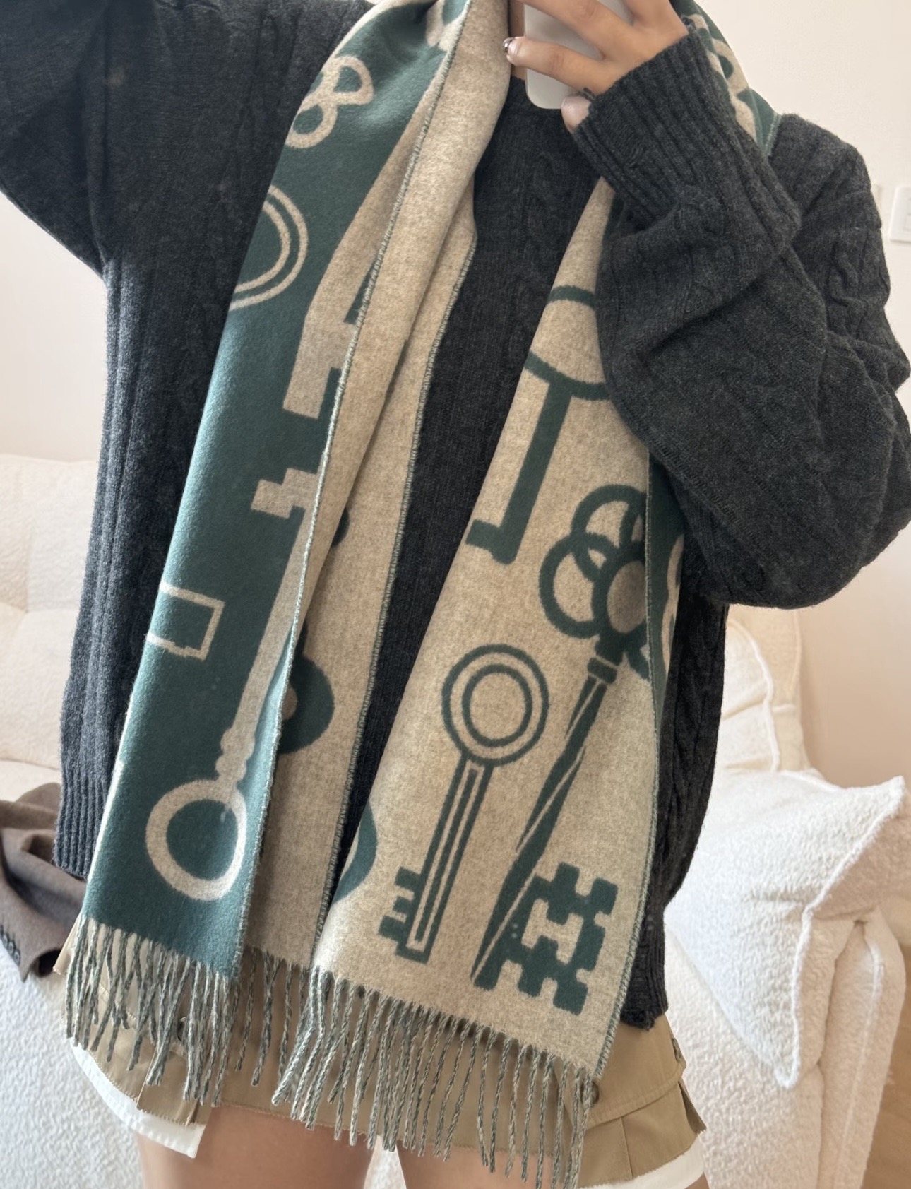 [홍콩명품.HERMES] 에르메스 2025 남여공용 캐시미어 스카프 SN1064 SG1 홍콩명품의류,구매대행,온라인명품