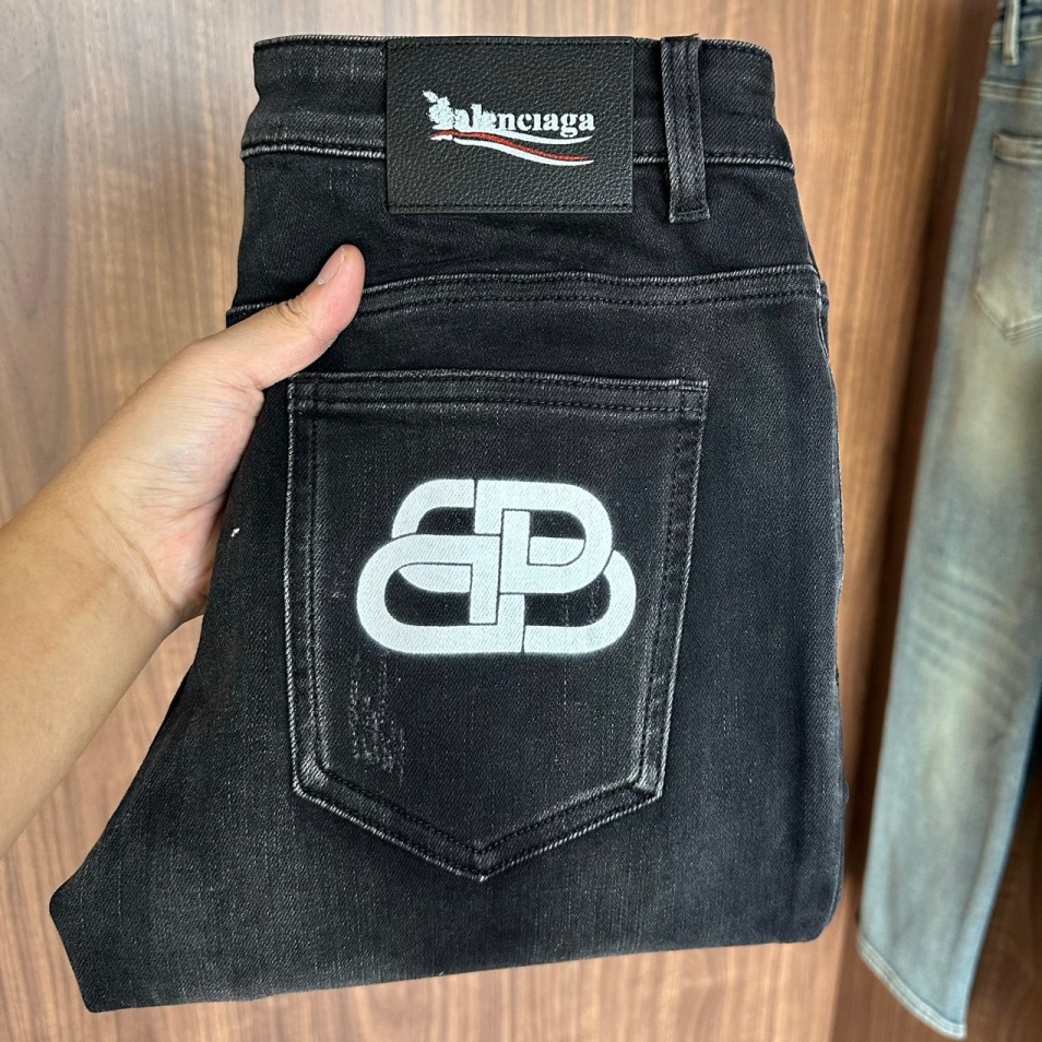 [홍콩명품.BALENCIAGA] 발렌시아가 2025 남성용 청바지 BL1300 PD 홍콩명품의류,구매대행,온라인명품