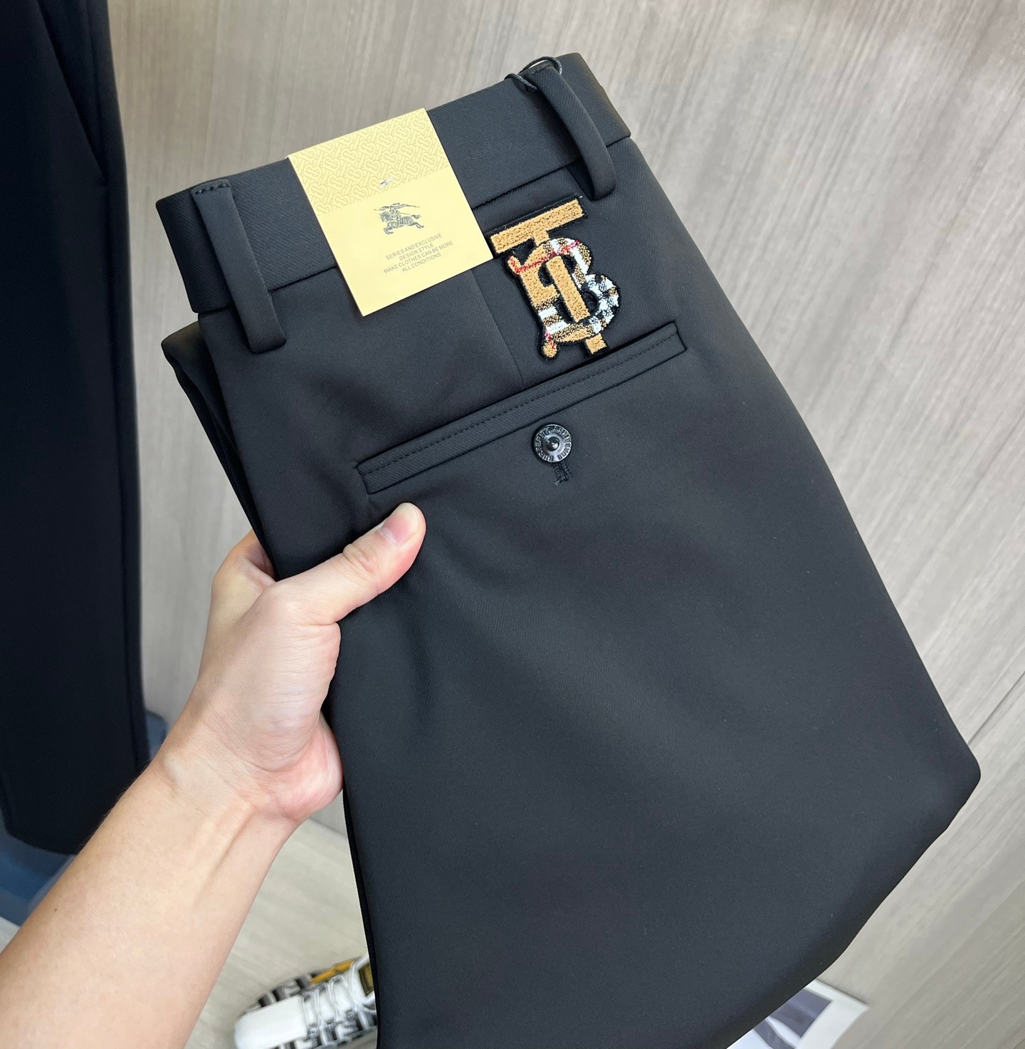 [홍콩명품.BURBERRY] 버버리 2025 남성용 바지 BU1454 PD 홍콩명품의류,구매대행,온라인명품