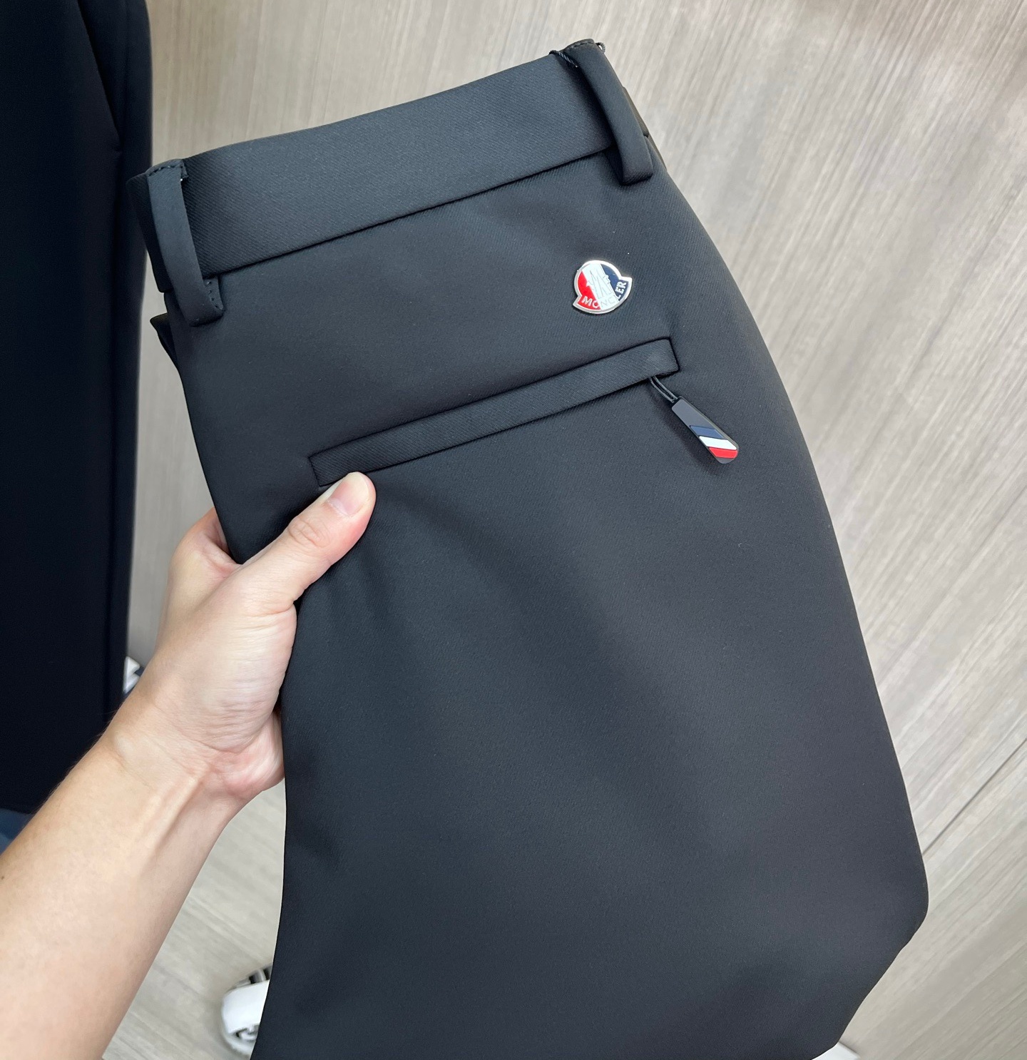 [홍콩명품.MONCLER] 몽클레어 2025 남성용 바지 MQ1551 PD 홍콩명품의류,구매대행,온라인명품