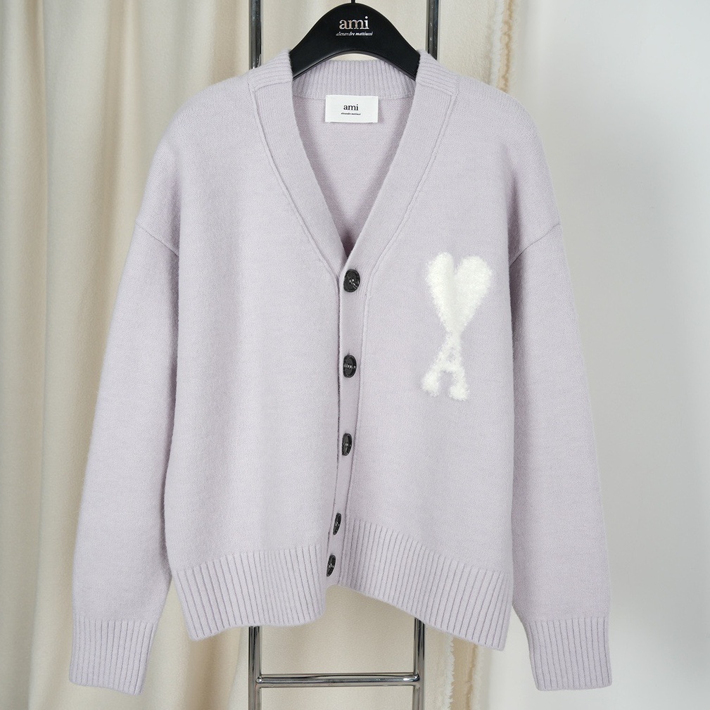 [홍콩명품.AMI] 아미 2025 남성용 울 가디건 AM044 YB 홍콩명품의류,구매대행,온라인명품