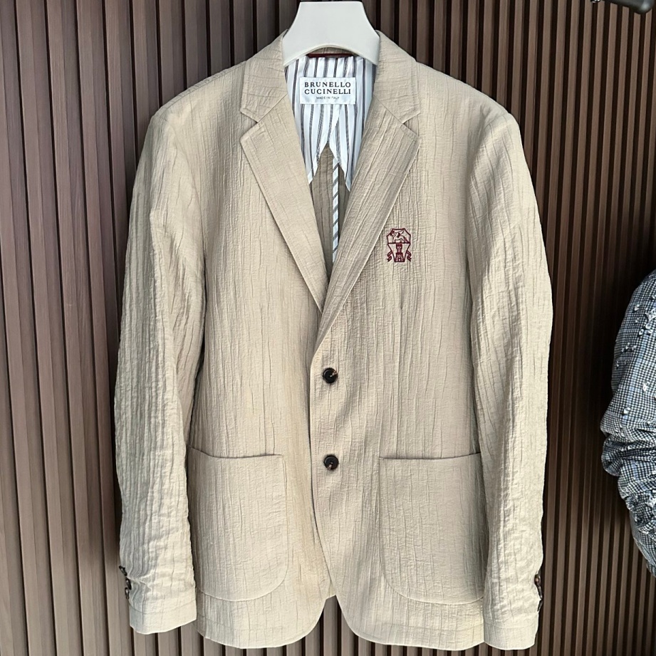 홍콩명품.BRUNELLO CUCINELLI]브루넬로 쿠치넬리 2026 남성용 린넨 수트자켓 BL1410 YB 홍콩명품의류,구매대행,온라인명품