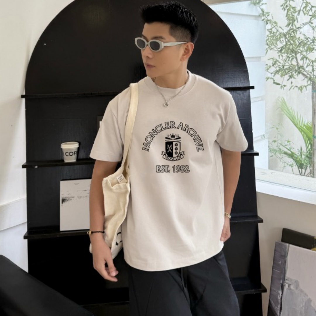 [홍콩명품.MONCLER] 몽클레어 2026 남성용 반팔티 MQ1673 PD 홍콩명품의류,구매대행,온라인명품