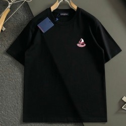 [홍콩명품.LOUIS VUITTON] 루이비통 2026 남성용 반팔티 LV2673 PD 홍콩명품의류,구매대행,온라인명품