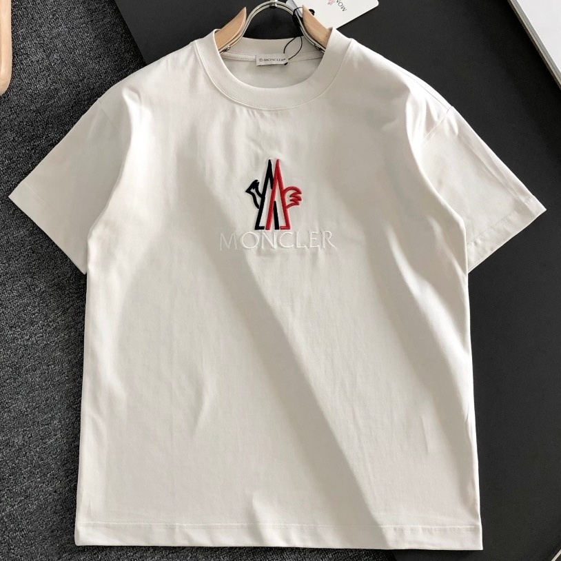 [홍콩명품.MONCLER] 몽클레어 2026 남성용 반팔티 MQ1677 PD 홍콩명품의류,구매대행,온라인명품