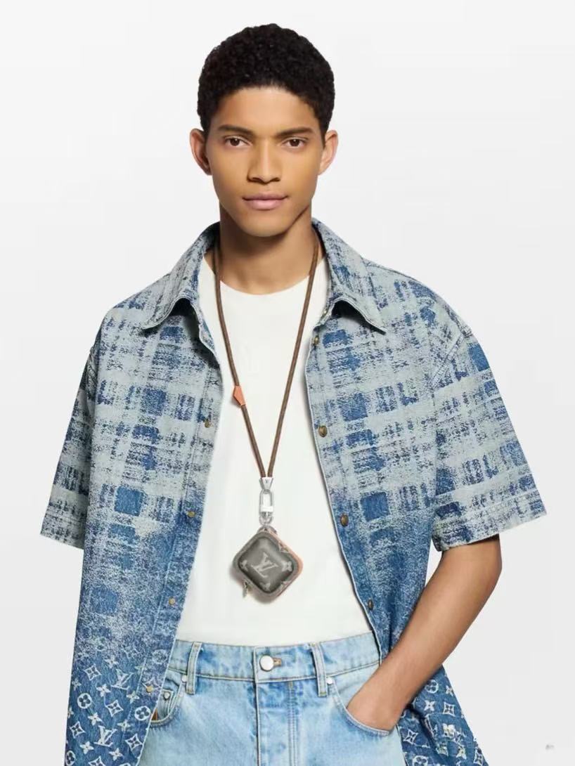 [홍콩명품.LOUIS VUITTON] 루이비통 2026 남성용 반팔셔츠 LV2693 HD 홍콩명품의류,구매대행,온라인명품