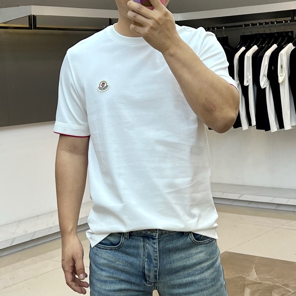 [홍콩명품.MONCLER] 몽클레어 2026 남성용 반팔티 MQ1687 PD 홍콩명품의류,구매대행,온라인명품