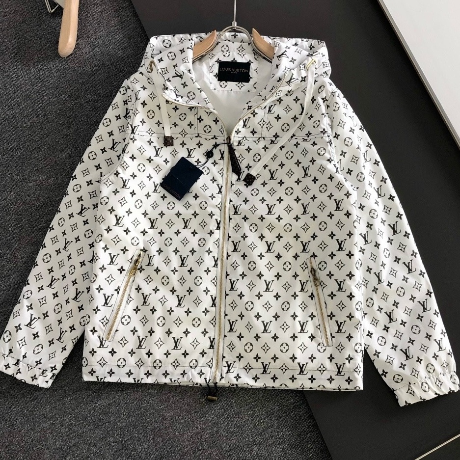 [홍콩명품.LOUIS VUITTON] 루이비통 2026 남성용 바람막이 후드자켓 LV2713 PD 홍콩명품의류,구매대행,온라인명품