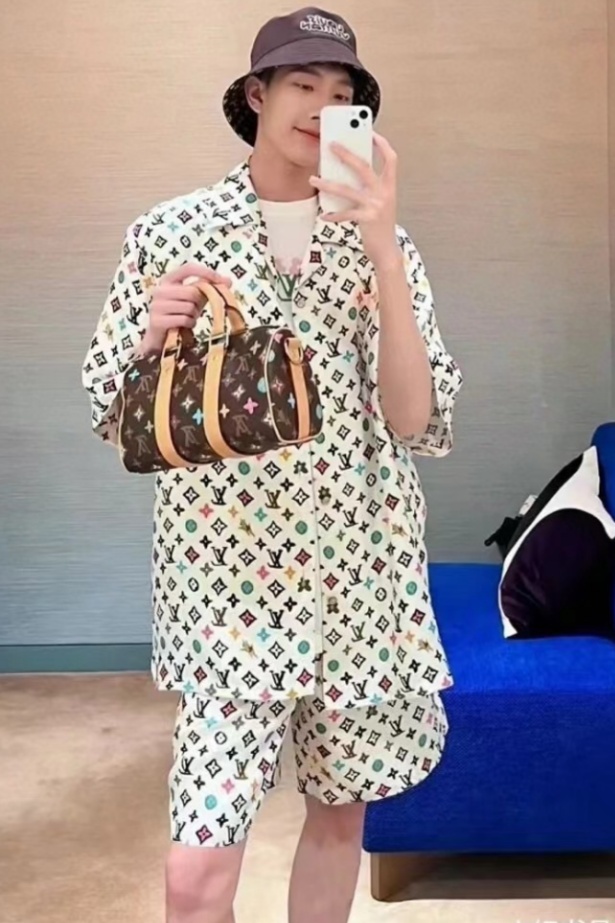 [홍콩명품.LOUIS VUITTON] 루이비통 2026 남성용 반팔셔츠세트 LV2744 PD 홍콩명품의류,구매대행,온라인명품