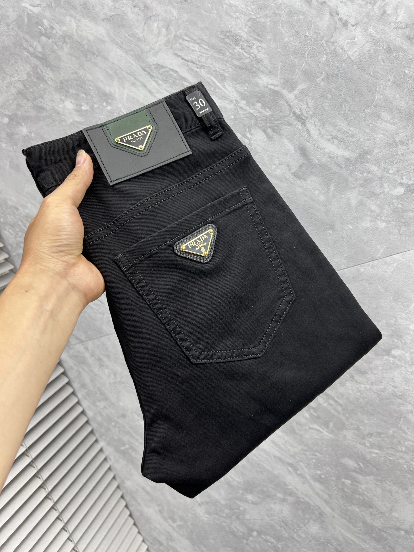 [홍콩명품.PRADA] 프라다 2026 남성용 청바지 PD1855 PD 홍콩명품의류,구매대행,온라인명품