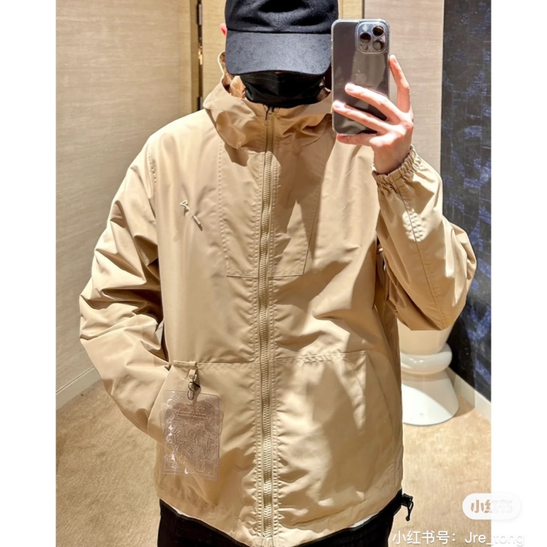 [홍콩명품.LOUIS VUITTON] 루이비통 2026 남성용 양면 바람막이자켓 LV2818 YB 홍콩명품의류,구매대행,온라인명품