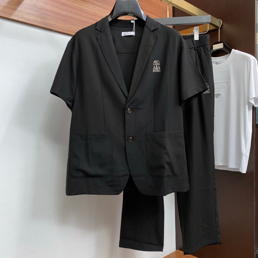 [홍콩명품.BRUNELLO CUCINELLI]브루넬로 쿠치넬리 2026 남성용 반팔수트세트 BL1561 YB 홍콩명품의류,구매대행,온라인명품