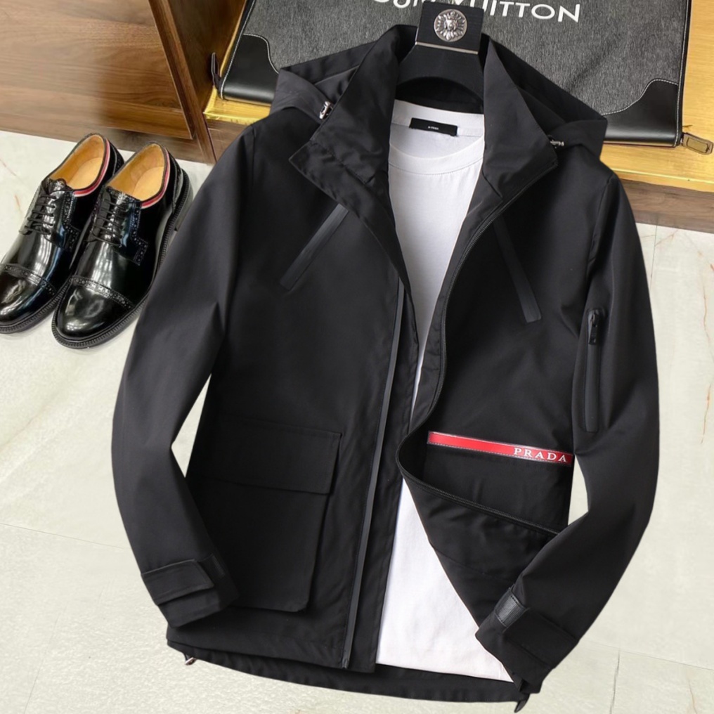 [홍콩명품.PRADA] 프라다 2026 남성용 바람막이 후드자켓 PD1928 PD 홍콩명품의류,구매대행,온라인명품