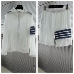 [홍콩명품.THOM BROWNE ] 톰 브라운 2026 남성용 바람막이자켓 TB1447 PD 홍콩명품의류,구매대행,온라인명품