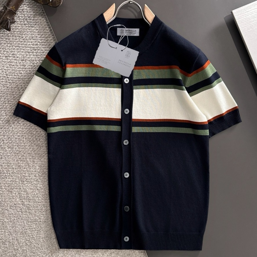 [홍콩명품.BRUNELLO CUCINELLI]브루넬로 쿠치넬리 2026 남성용 니트반팔 BL1595 PD 홍콩명품의류,구매대행,온라인명품