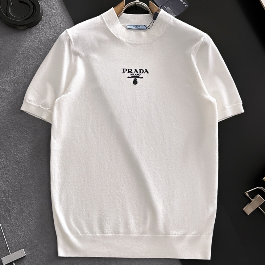 [홍콩명품.PRADA] 프라다 2026 남성용 니트반팔 PD1969 YB 홍콩명품의류,구매대행,온라인명품